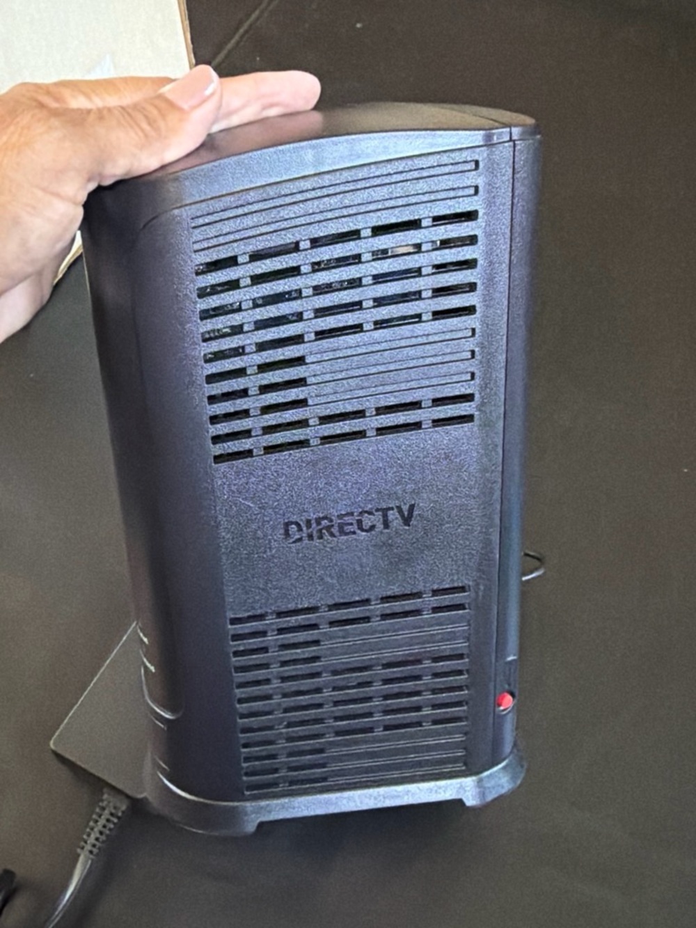 NETGEAR Black Vertical Wireless Router with Power Adapter - Picture 4 of 7